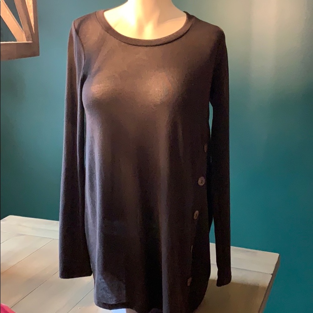 Brown lightweight sweater with button detail